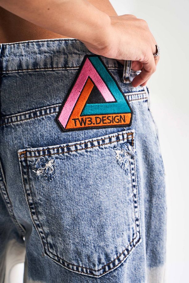 Kadın Kot Rengi Çift Renk Yırtık Detaylı Maxi Boy %100 Koton Tasarım Denim Bermuda Şort - 4
