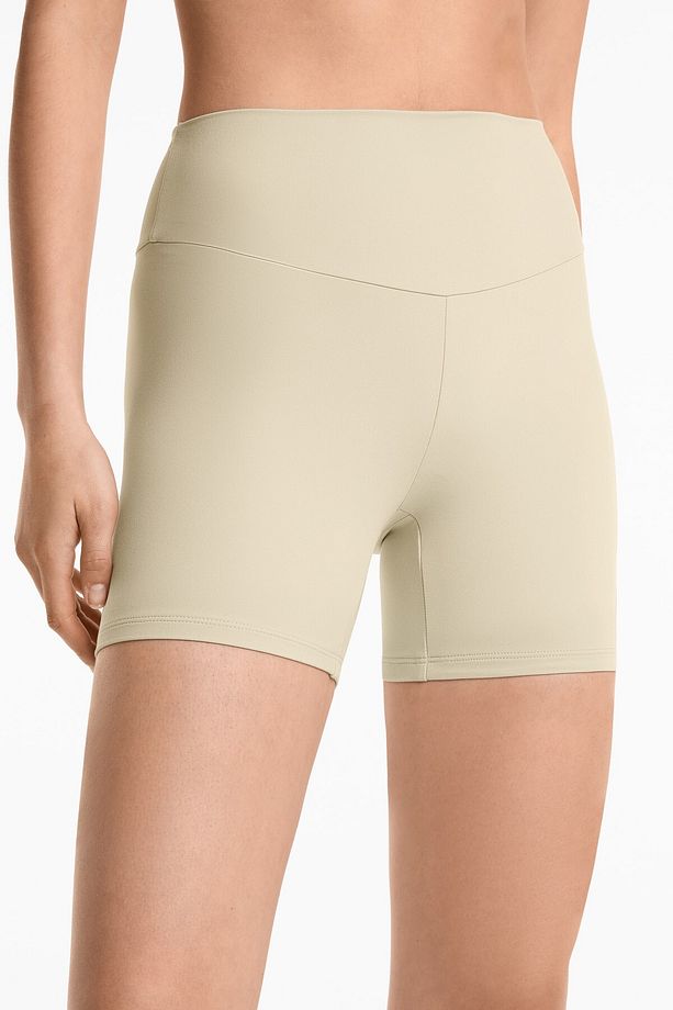 10 cm comfortlux high rise hot pants - 4
