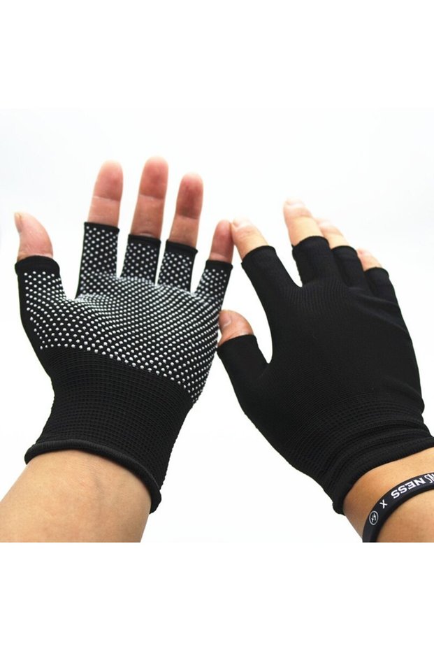 Yoga Plates Gloves Breathable Anti-Sweat Anti-Slip Sports Gloves Standard Size For Women