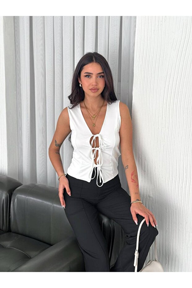 بلوزة قصيرة من القماش الصغير مع نمط ربطة أمامية - 4