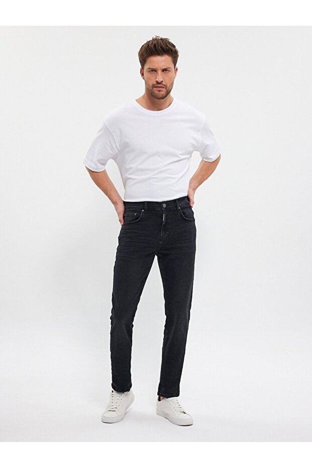 Sawyer Y Mid Rise Slim Trousers
