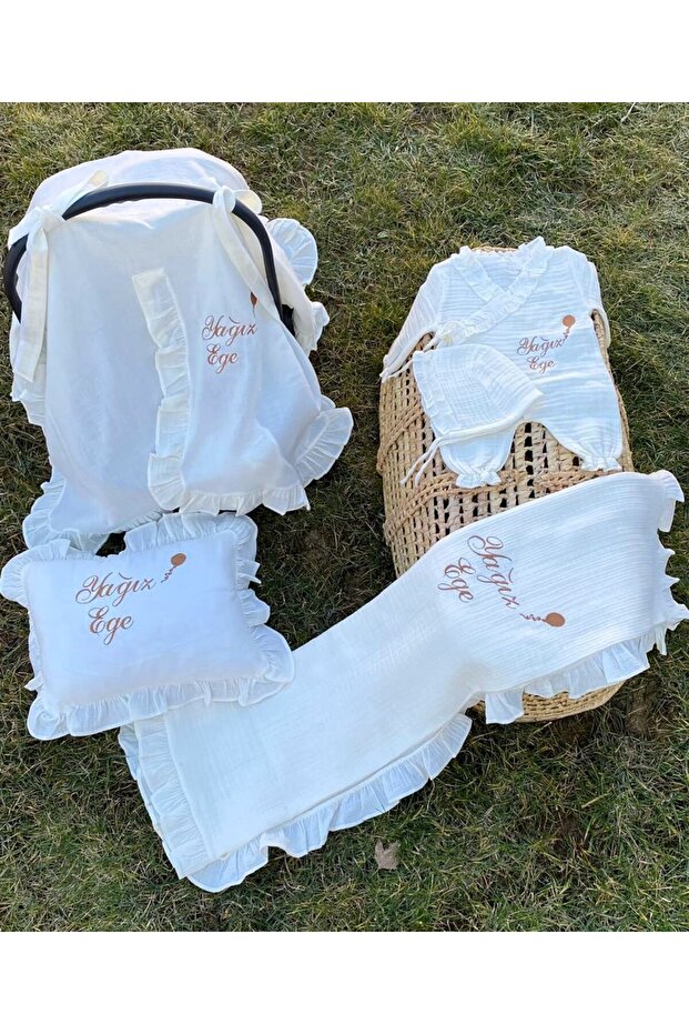 5-Piece Hospital Discharge Set with Customized Embroidered Name (Muslin Jumpsuit Set, Blanket, Stroller Cover)