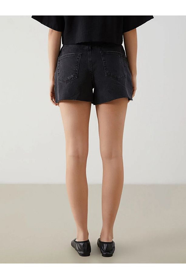LC OUTLET Yüksek Bel Dar Fit Kadın Jean Şort LC - 3