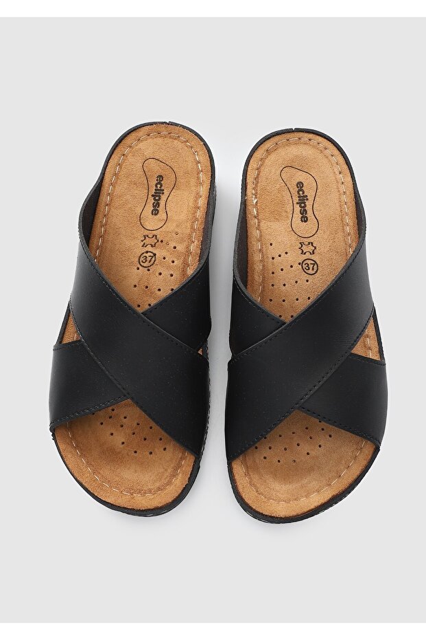 Siyah Kadın Terlik - 4