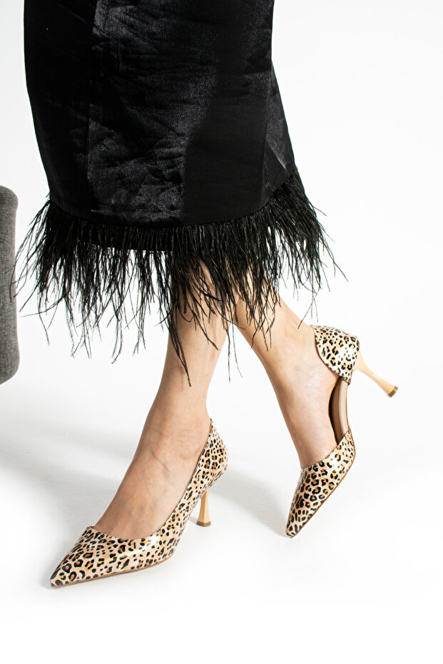 Leopar Desen Parlak Rugan 7cm Topuk Sivri Burun Kadın Stiletto Şık Günlük ve Abiye Ayakkabı - 2