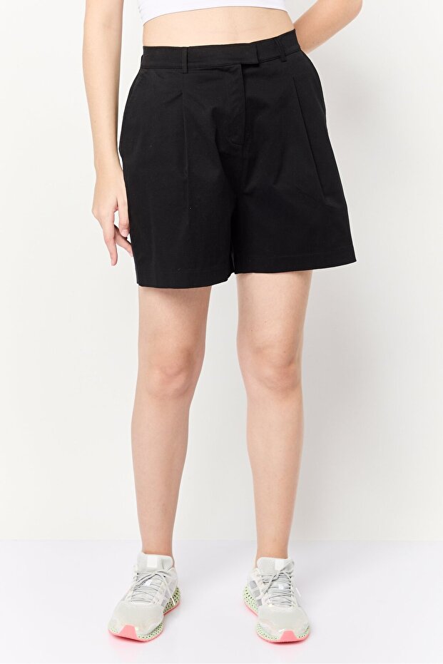 Women Plain Chino Shorts, Black