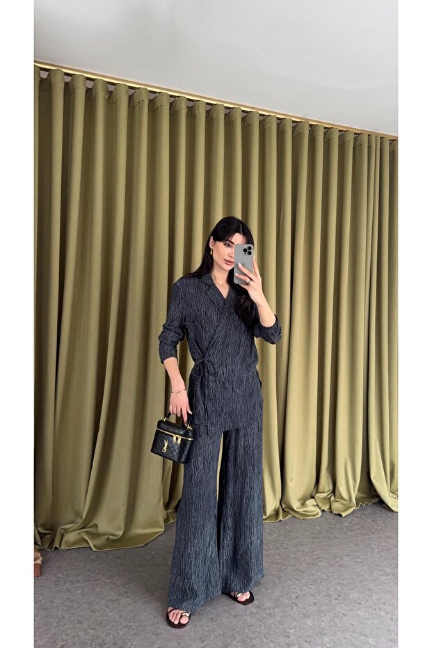 مجموعة أنثراسايت الذائبة - 1