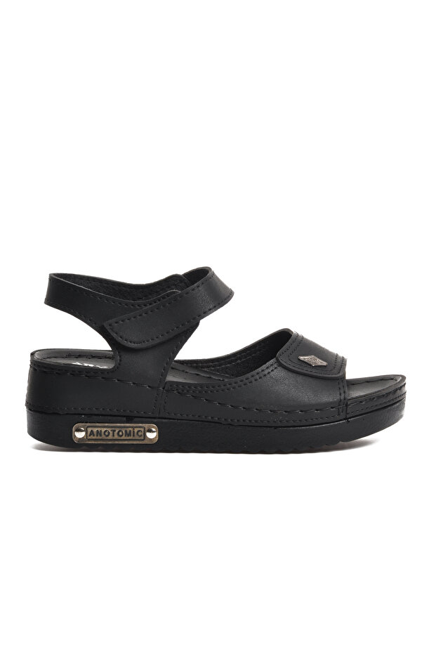 Black Women's Flat Sandals