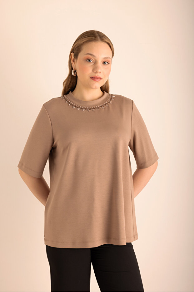 Yakası İşlemeli Örme Kısa Kollu Bluz - 2