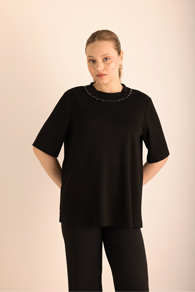 Yakası İşlemeli Örme Kısa Kollu Bluz - 1