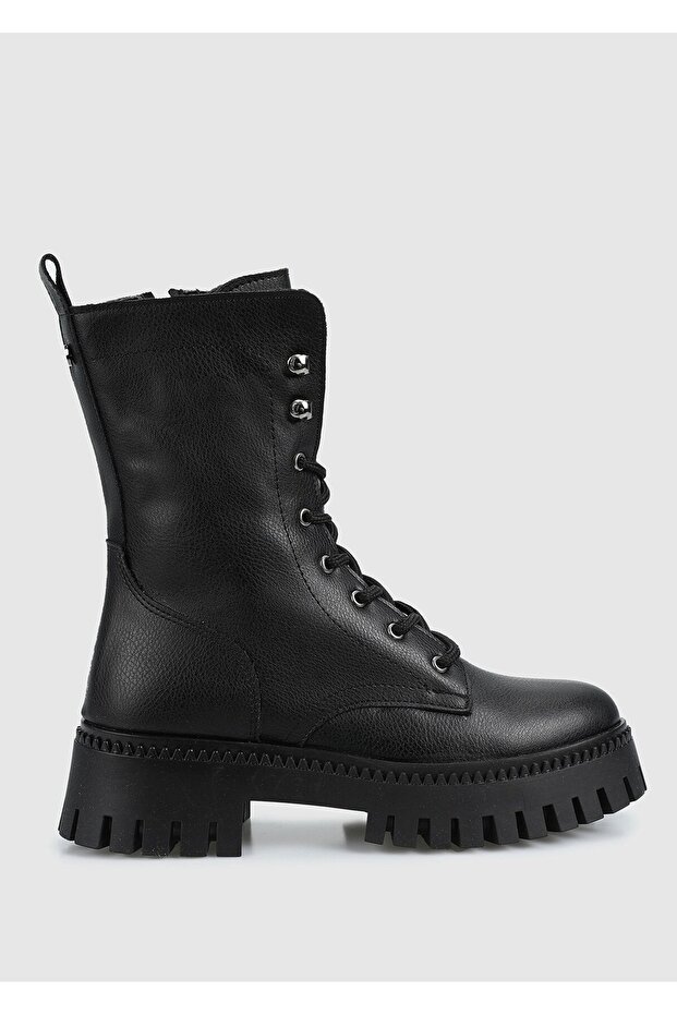 Siyah Kadın Bot - 1