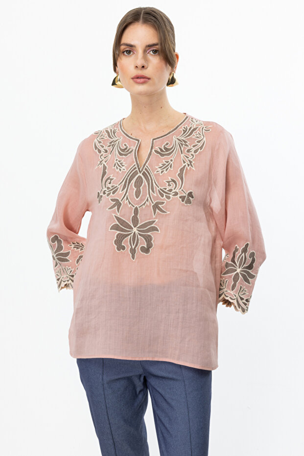 Önü İşlemeli Keten Bluz - 1