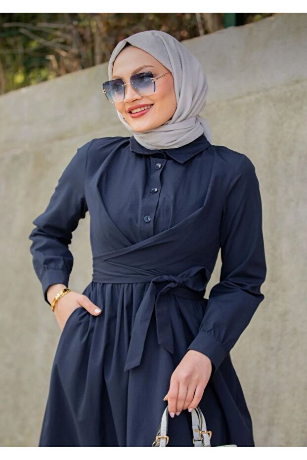 فستان مزين بأزرار نصف رقعة - 3