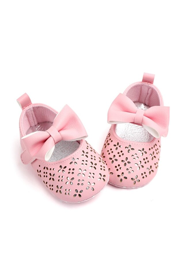 Pink shoes with openwork pattern and applied bow - 1