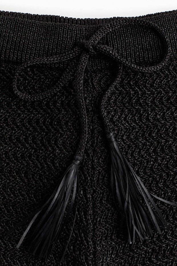 شورت قصير بمظهر الرافي - 4