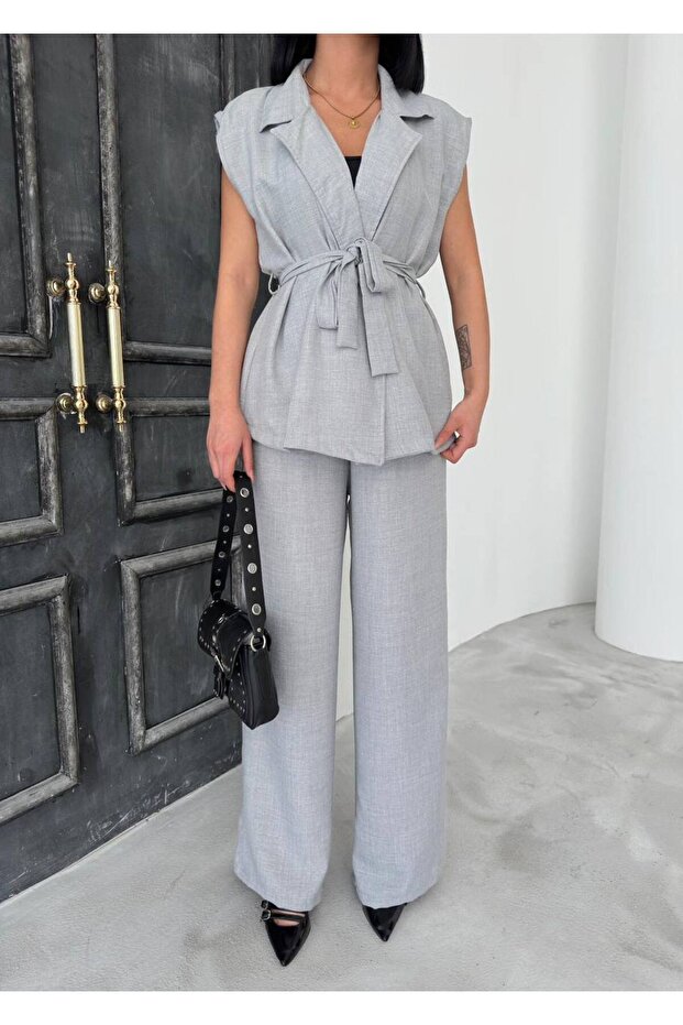 Women &Apos; S Linen Suit with Trousers with a Vest