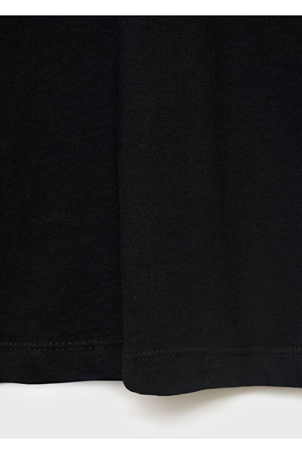 V yakalı tişört - 8