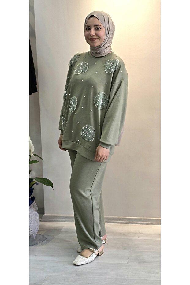 EŞOFMAN taş çiçek detaylı - 1