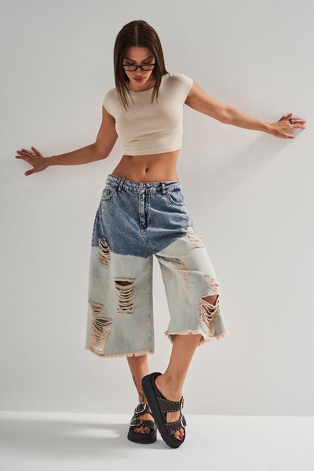 Kadın Kot Rengi Çift Renk Yırtık Detaylı Maxi Boy %100 Koton Tasarım Denim Bermuda Şort - 3