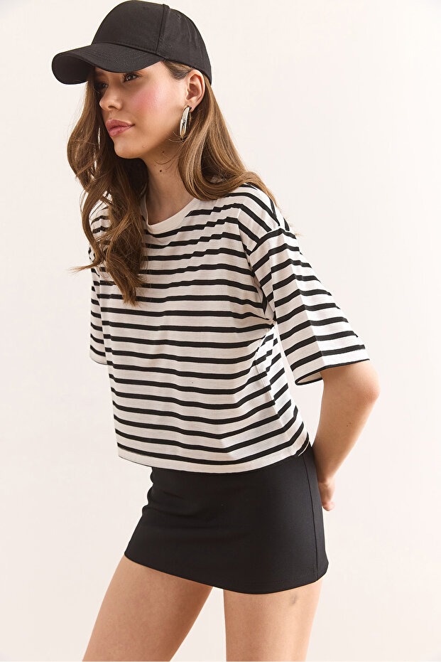 Women's White Striped Crop T-Shirt Tsh-19000890