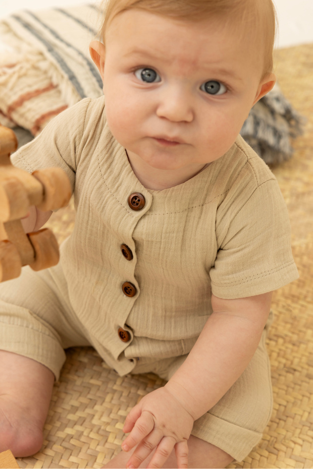 100% Cotton Muslin Baby Rompers with Pockets (0-9 Months)