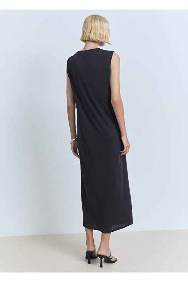 Uzun dökümlü elbise - 4