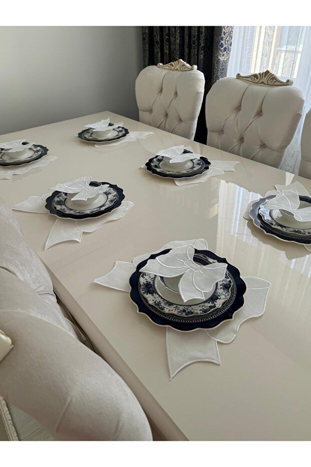 12 Pieces of First Quality Linen with Bow Pattern Embroidered American Service Plate and Presentation Napkin.