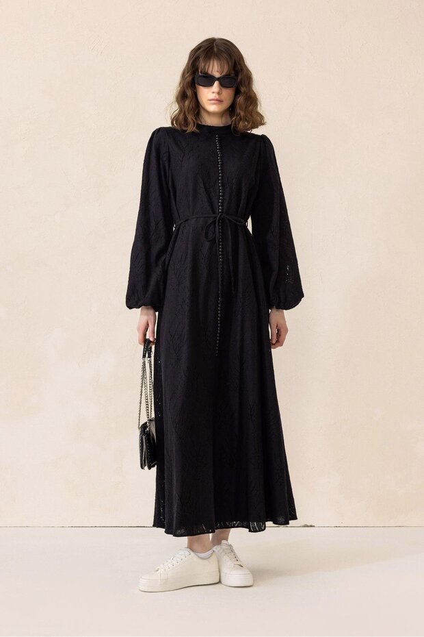 Guipure Dress with Button and Brit Accessories Black 9297-E