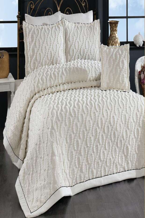 Bedspread - 49 Pieces - 1