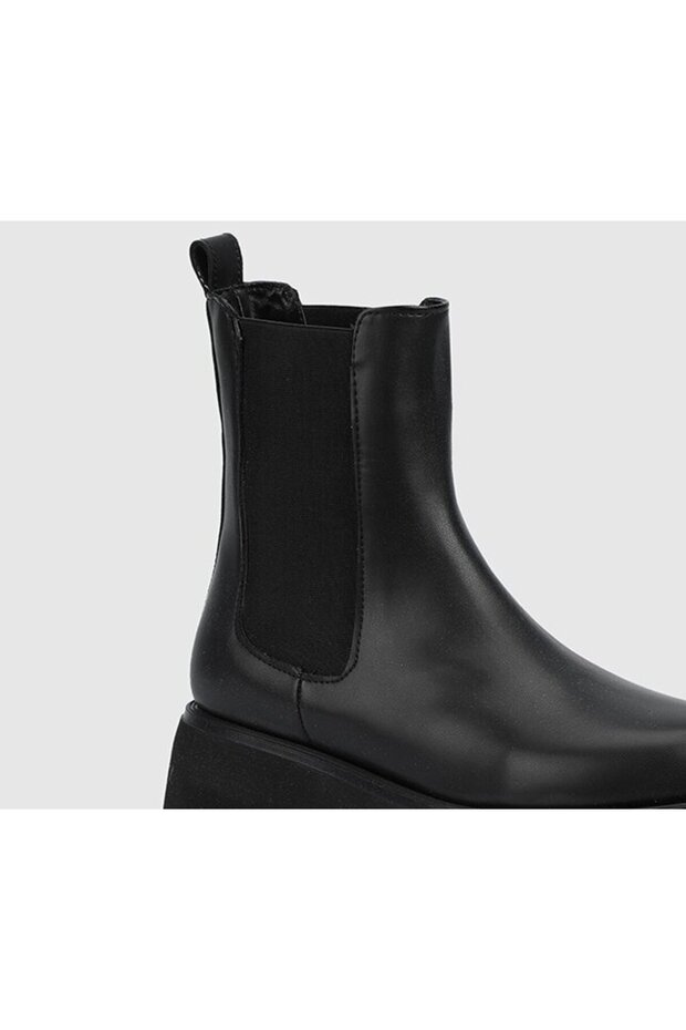 Siyah Kadın Bot - 5