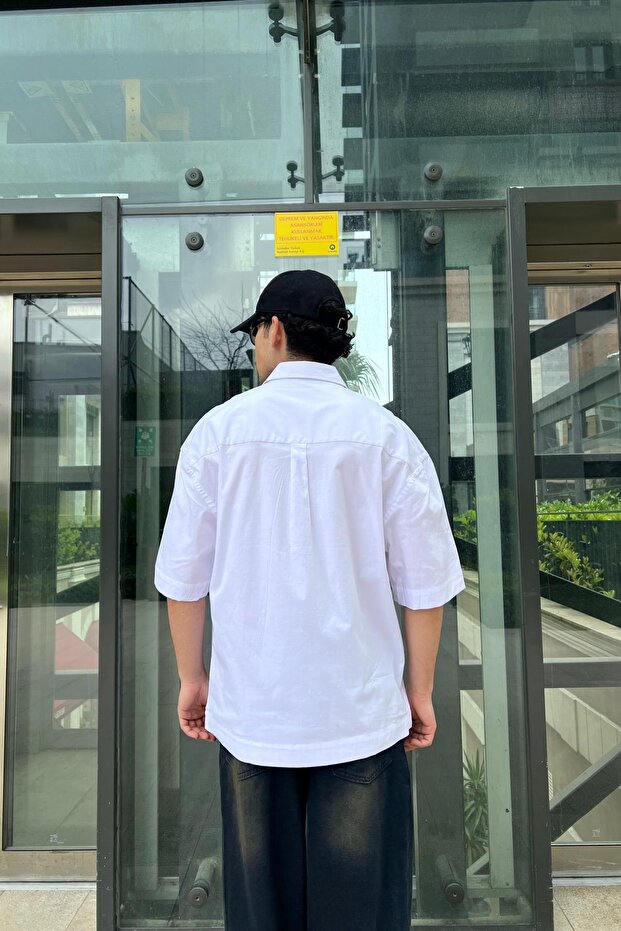 Beyaz Oversize Basic Kısa Kol Gömlek - 5