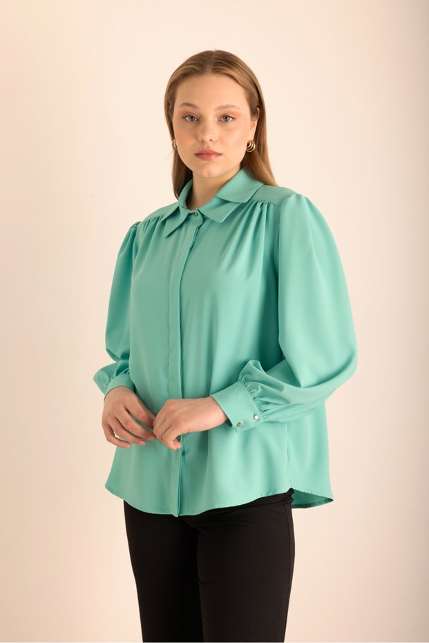 Woven Shirt with Embroidery Detail on the Collar