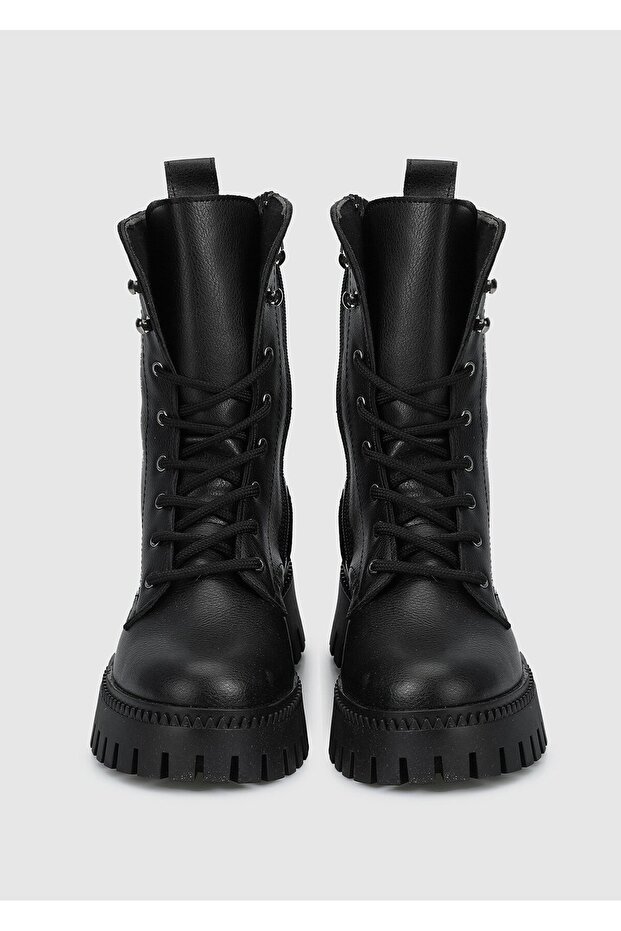 Siyah Kadın Bot - 3