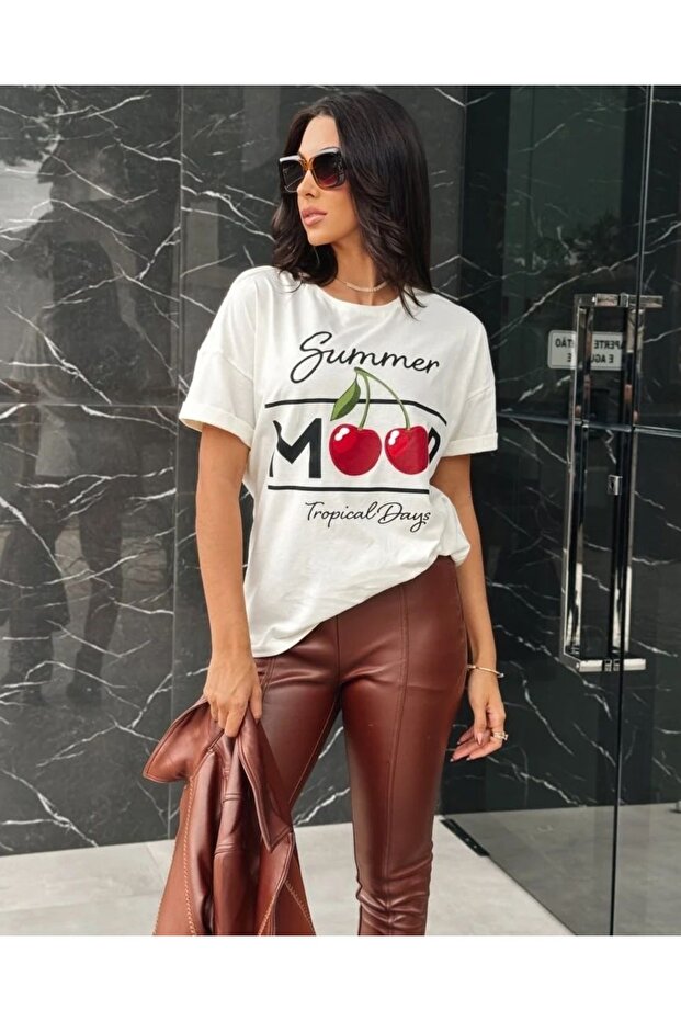 Oversize Cut Short Sleeve Printed T-Shirt