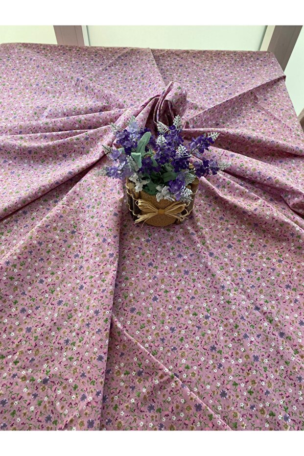 Çiçekli Masa Örtüsü - 4