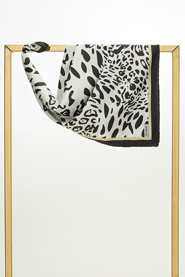 Çerçeveli Leopar Eşarp - 1