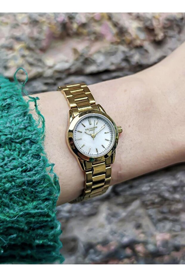 Lc08162 Minimal Design 3 Atm Water Resistant Women's Wristwatch