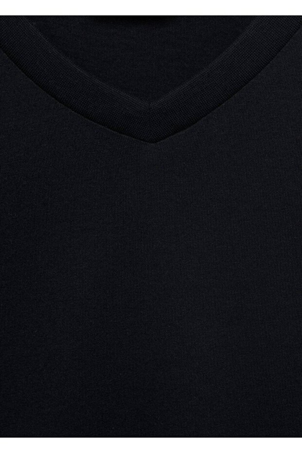 V yakalı tişört - 5
