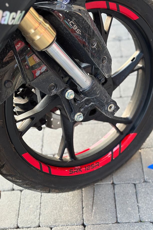 RKS ve QJ Motor SRK 125R için Kırmızı Jant Şeridi Sticker Etiket ( 8 Parça) - 1