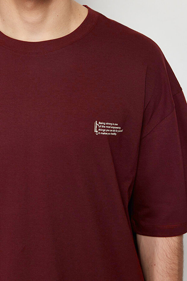 Bordo Oversize %100 Pamuklu Bisiklet Yaka Minimal Yazı Baskılı Tok Kumaş T-shirt TMNSS23TS00084 - 6