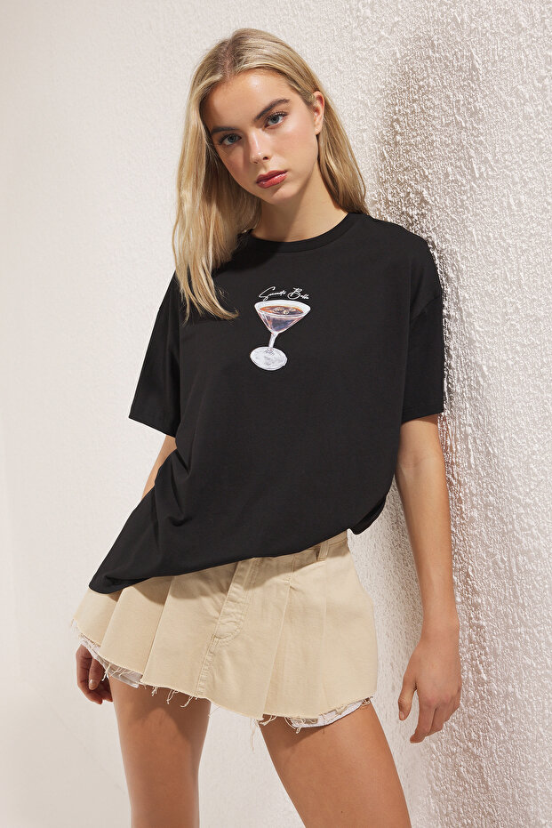 Siyah %100 Pamuk Oversize/Geniş Kalıp Coctail Baskılı Örme T-Shirt TWOSS25TS00202 - 1