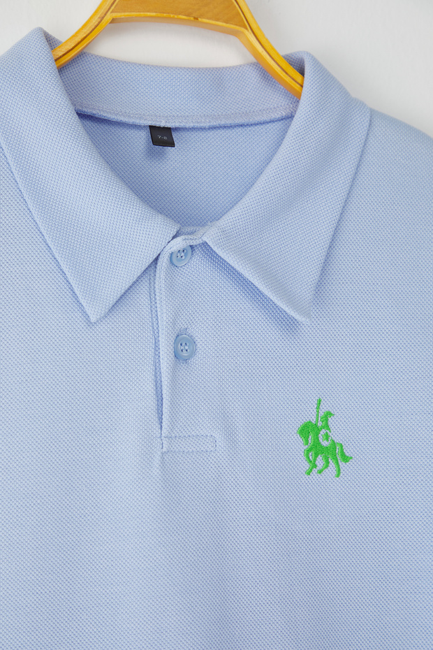 Mavi Erkek Çocuk %100 Pamuk Nakışlı Polo Yaka Kısa Kol Dokulu Örme T-Shirt TKDSS25TS00081 - 2