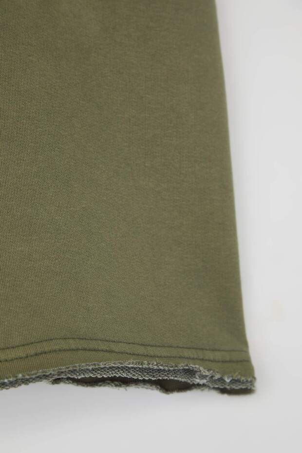 Yeşil Oversize/Geniş Kesim Eskitme/Soluk Efekt Dikiş Detaylı Kalın T-Shirt TMNSS25TS00222 - 7