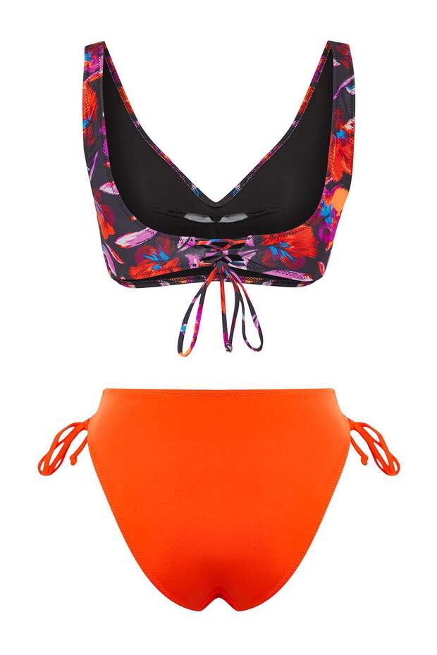 Çiçek Desenli Biyeli Bralette Kaplı Regular Yüksek Bel Bikini Takımı TBESS25BT00177 - 6