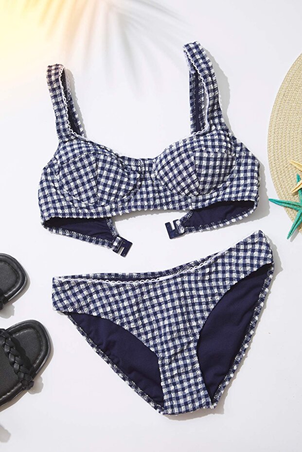 Pötikare Desenli Şeritli Balconette Kaplı Regular Normal Bel Bikini Takımı TBESS25BT00003 - 2