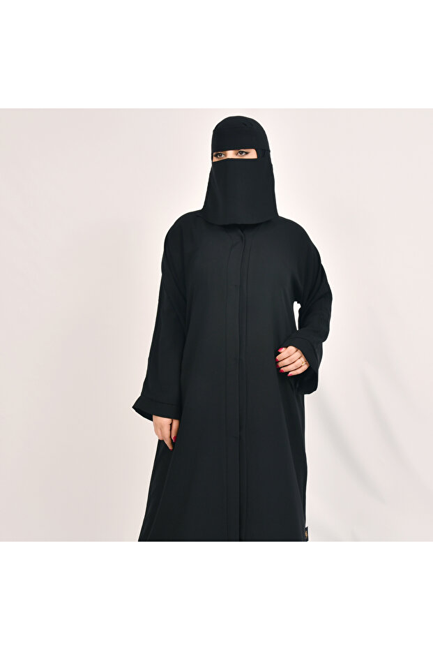 عباية سوداء سادة بكم واسع مغلقة بطقطق