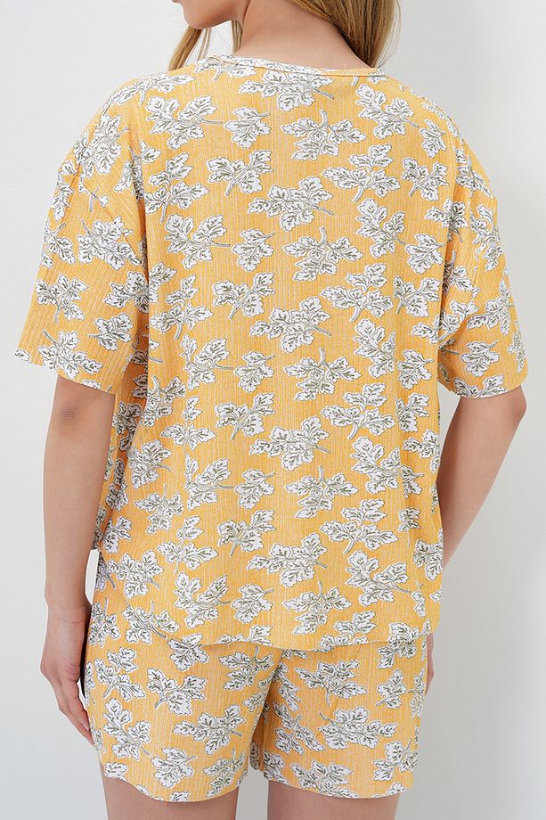 Kadın Yaprak Desenli Hardal V Yaka Pamuklu Mikro Desenli T-shırt Ve Şortlu Pijama Takımı Pjmx13894 - 5