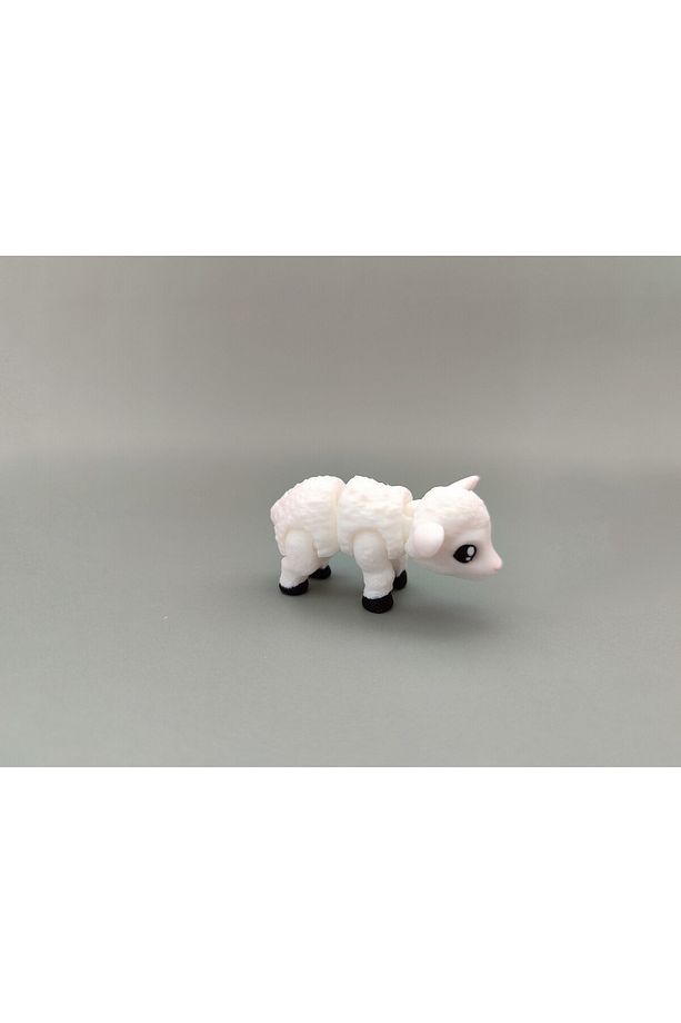 Sevimli Kuzu Figürü – Hareketli Eklemli 3D Oyuncak - 3
