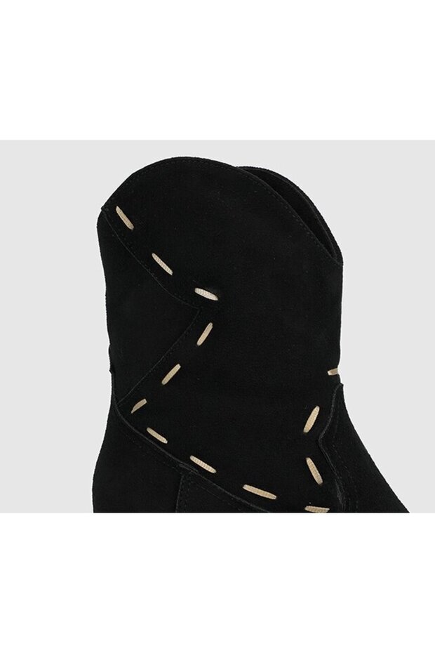 Siyah Kadın Bot - 5