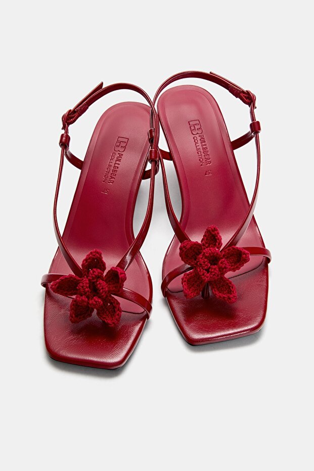 Kroşe çiçekli ve topuklu sandalet - 3